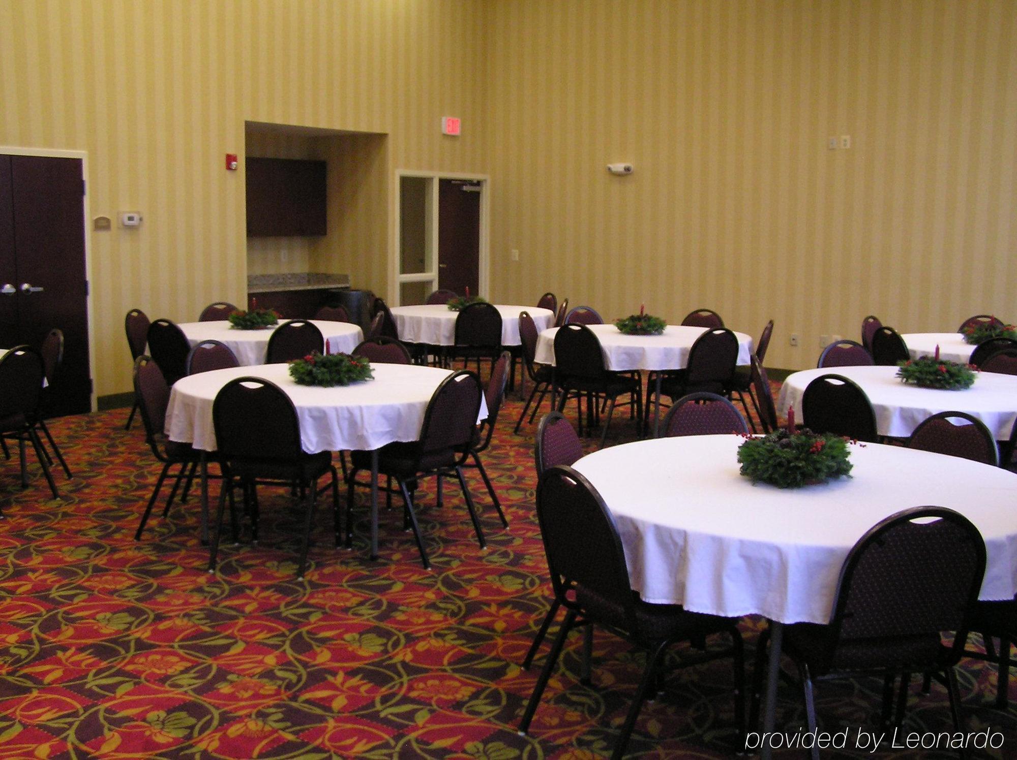Holiday Inn Express Woodstock-Shenandoah Valley By Ihg Kültér fotó