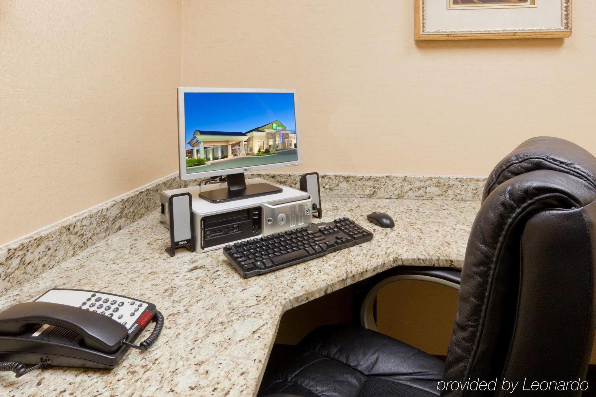 Holiday Inn Express Woodstock-Shenandoah Valley By Ihg Kültér fotó